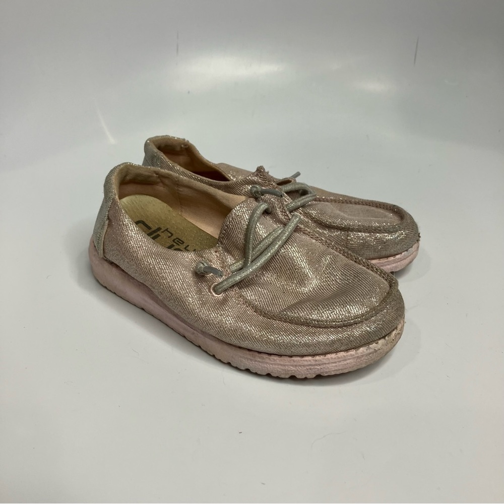 Hey‎ Dude kids Wendy loafers shiny pink size 9.5